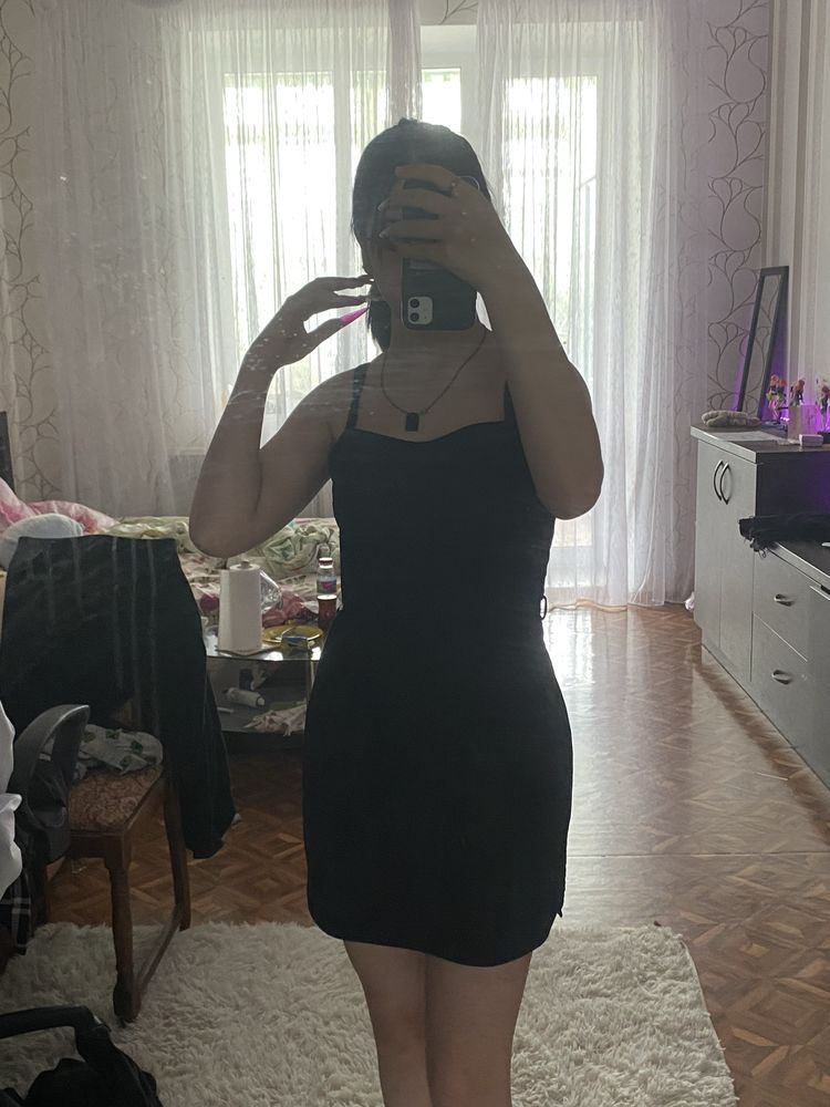 платье в обтяжку