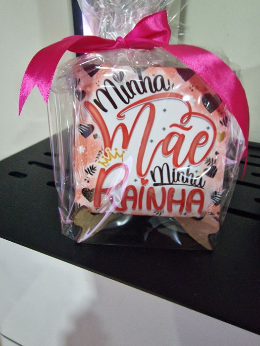 Caneca, calendário, e azulejos e várias outros itens personalizados