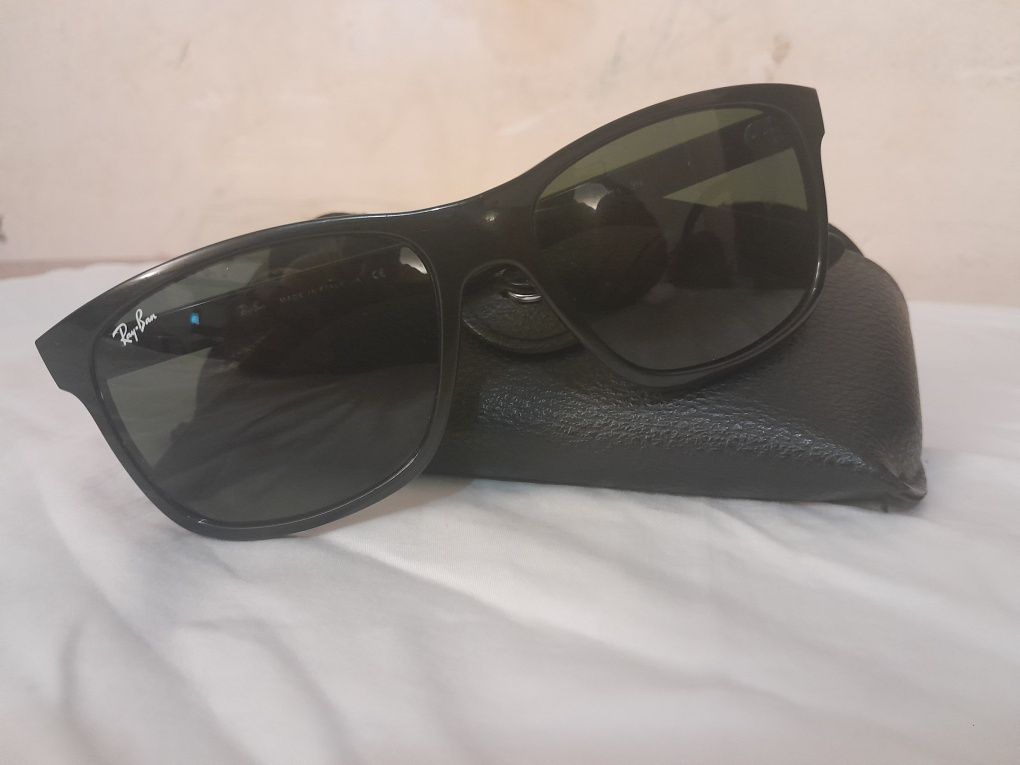 Óculosde sol  Ray ban 4181