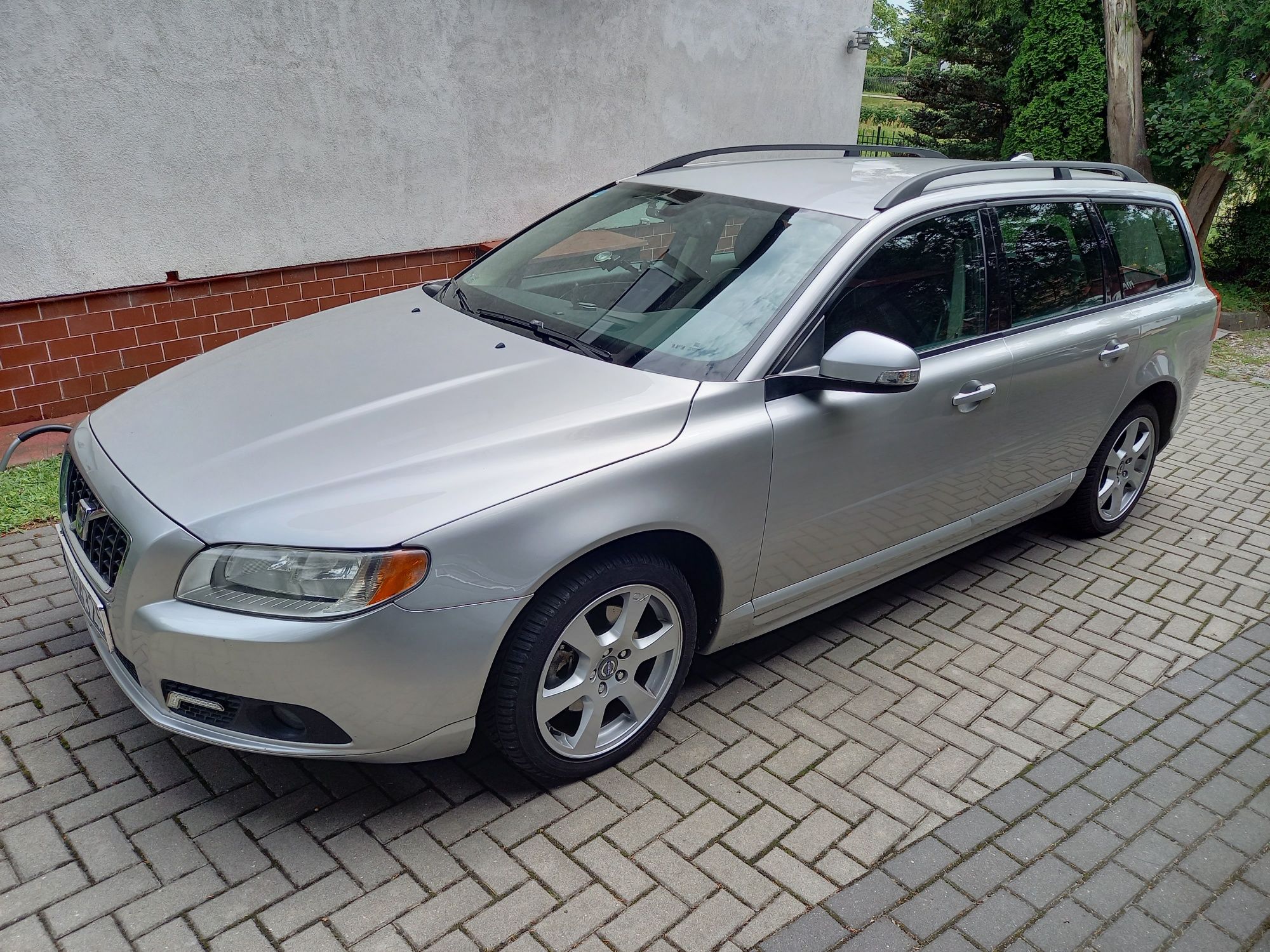 Volvo v 70 2.0 D bardzo zadbane