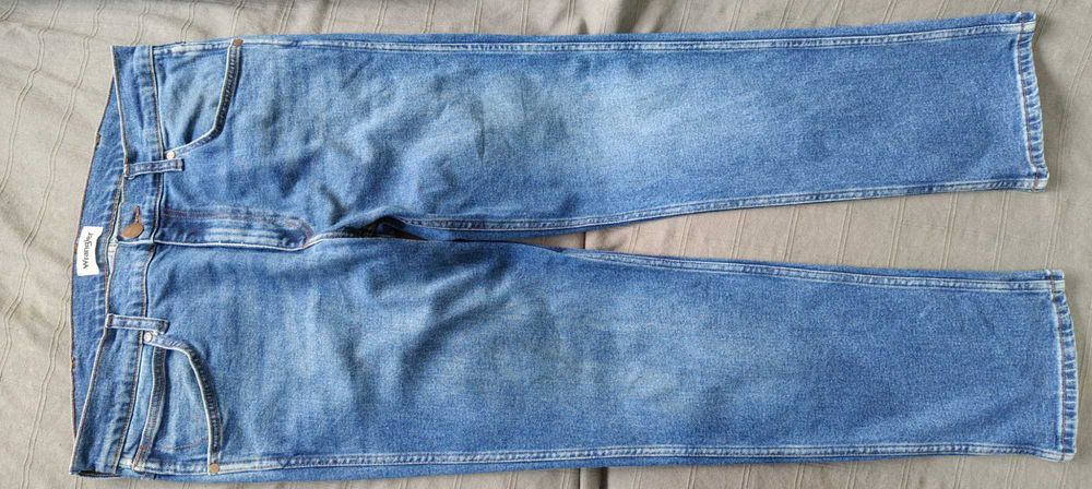 Wrangler Greensboro. W33 L30.