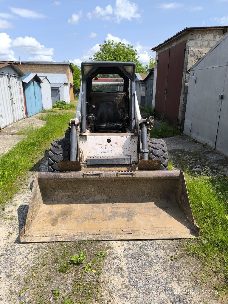 Продам міні-навантажувач Bobcat 873 H Turbo.

Bobkat
