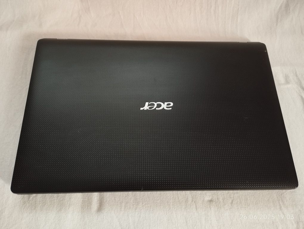 Ноутбук Acer Aspire 5750G, 4/128G, відеокарта Geforce 610M