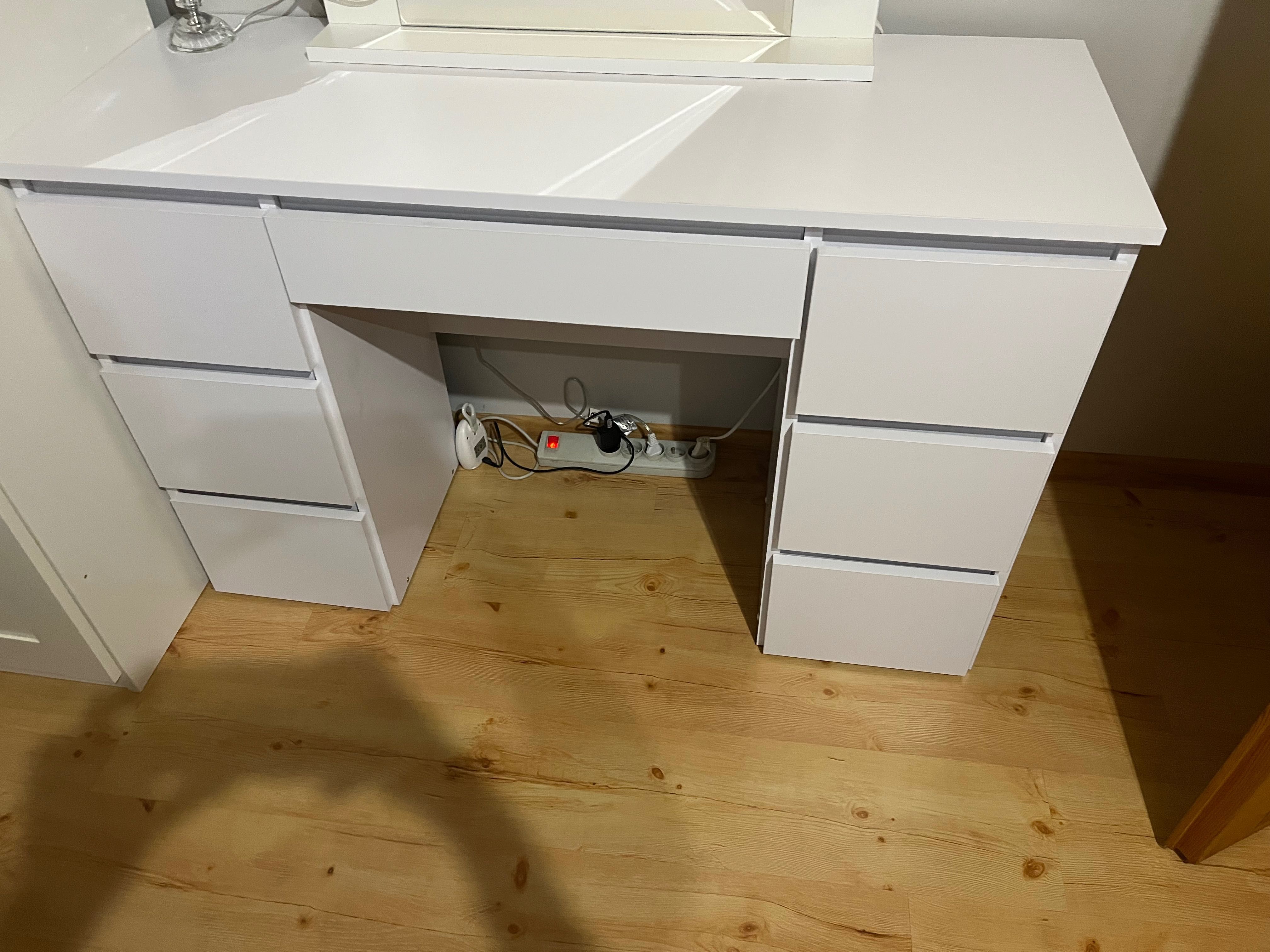 Biurko białe 7 szuflad BM-MEBLE