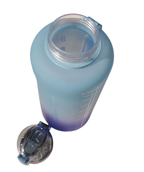 Sportowa butelka na wodę z tritanu 2l ze słomką i znacznikami czasu