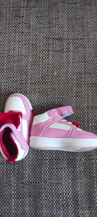 Buty dla dziewczynki 25