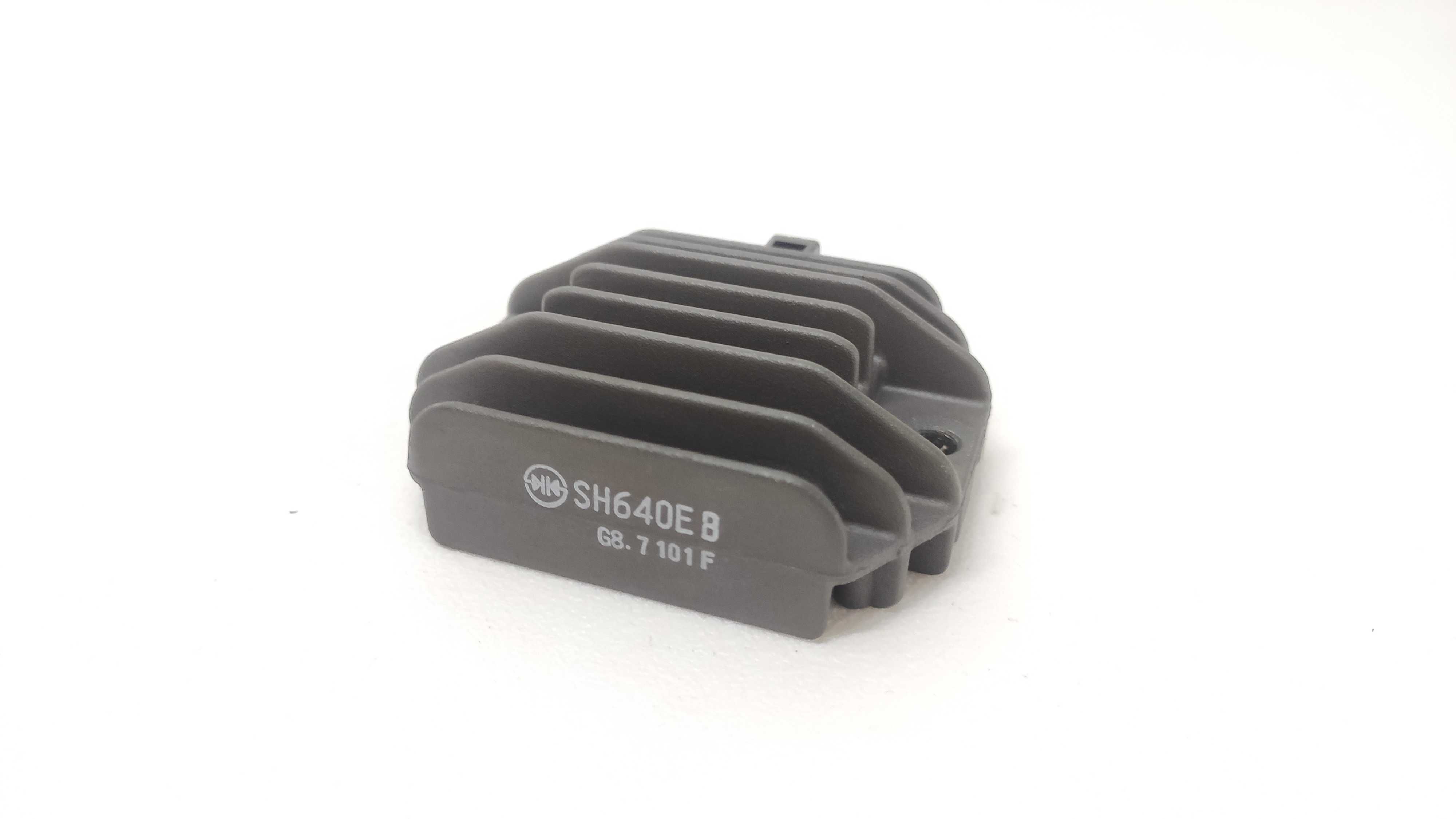 MALAGUTI XTM XSM 125 Regulator Napięcia Aprilia SX RX