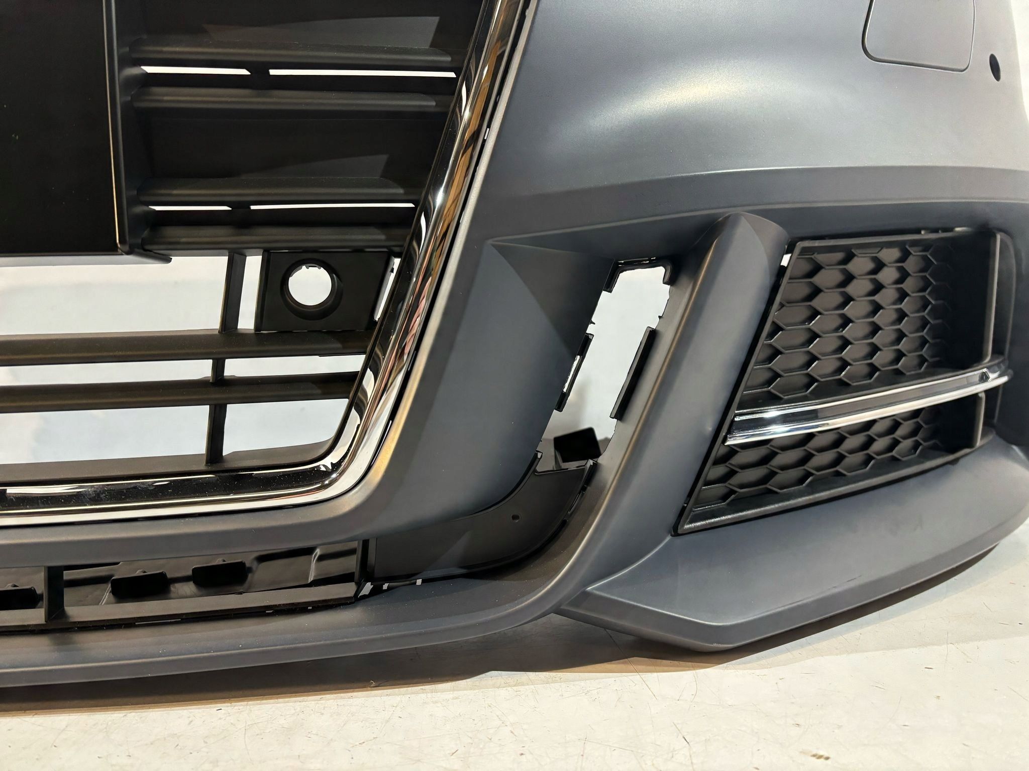 Audi A3 8V Lift s-line hatchback zderzak - 17234