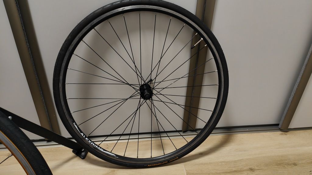 Koła 700c Tune/Novatec/Campagnolo 9s