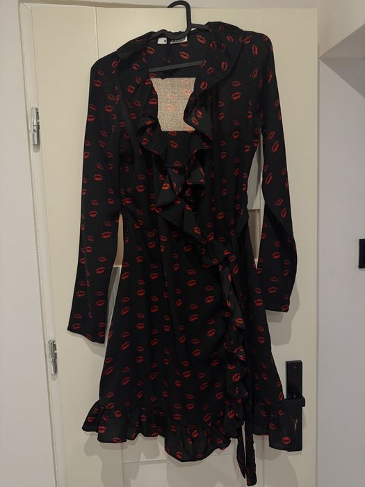 Sukienka falbanki romantyczna Nasty Gal