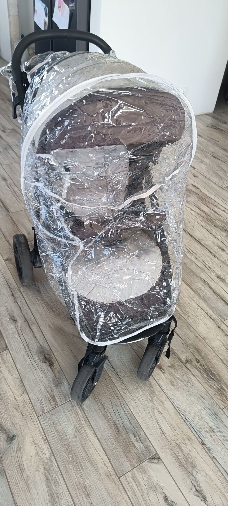 Wózek spacerowy Joie litetrax 4