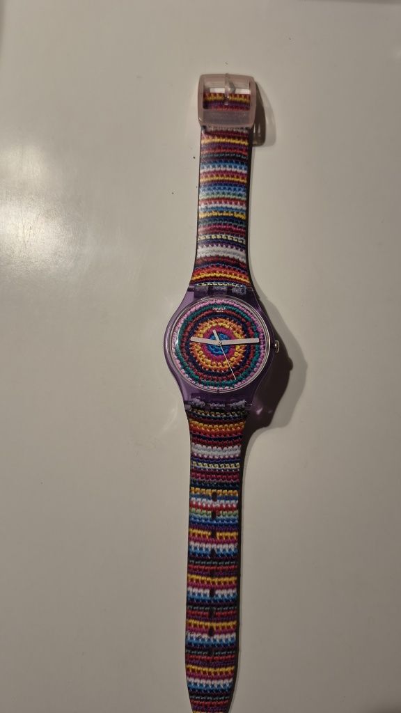 Zegarek SWATCH Uncinetto SUOV102