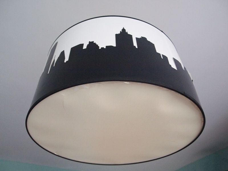 Duży okrągły żyrandol ecru panorama miasta lampa wisząca