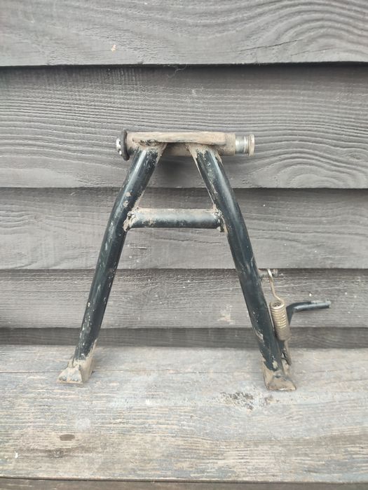 Підніжка центральна Спарк 200