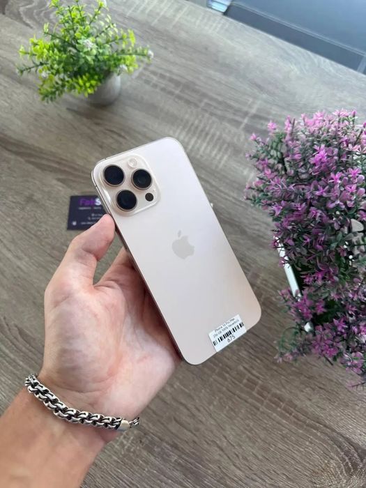 Iphone 16 pro Desert titanium 256gb