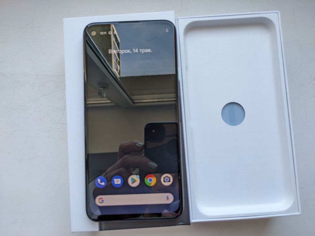 Google pixel 4a , 6/128 , esim, neverlock