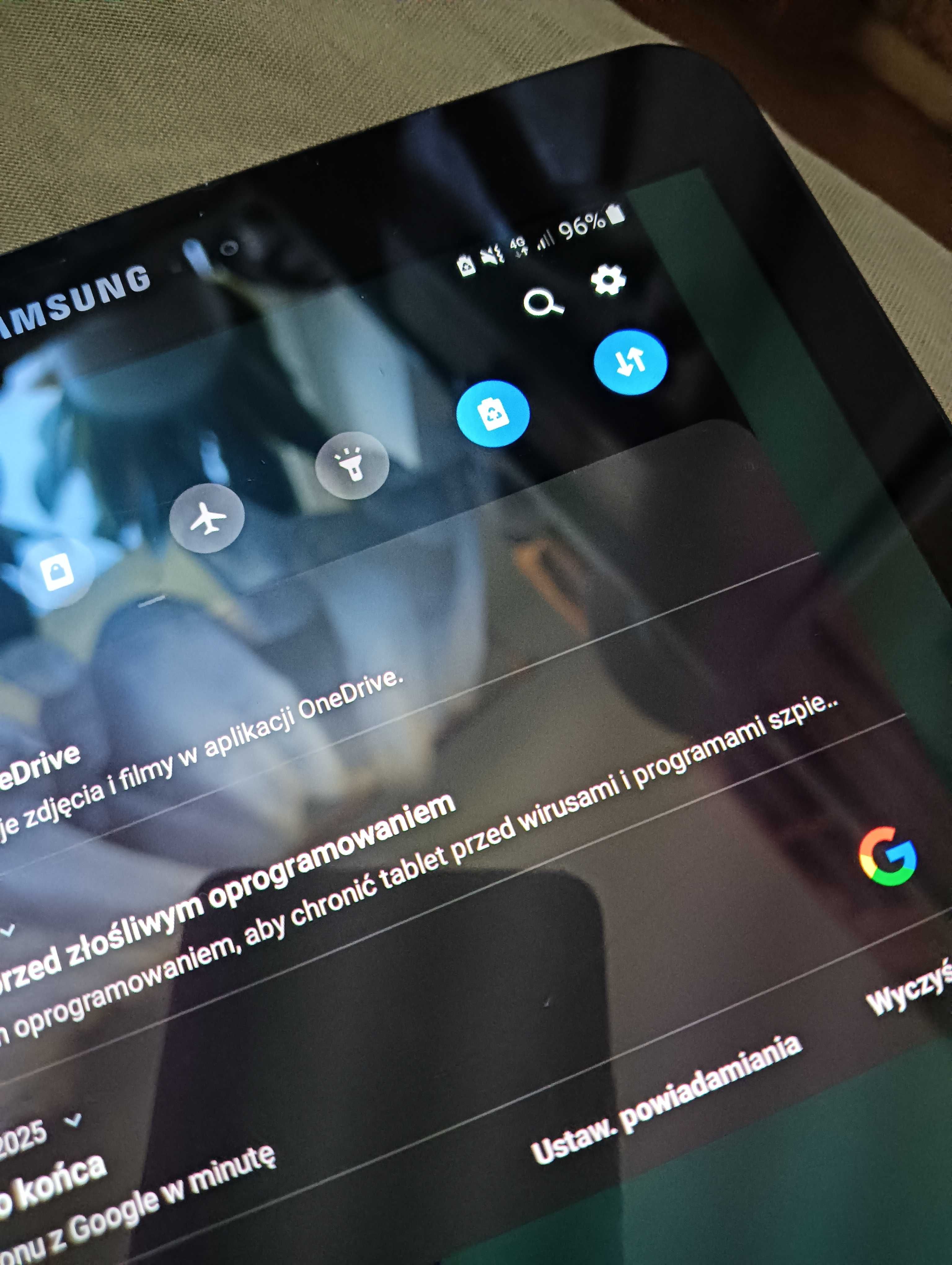 Tablet Samsung Galaxy S3 LTE SM-T825 Amoled 9,7 4/32Gb pajączek w rogu