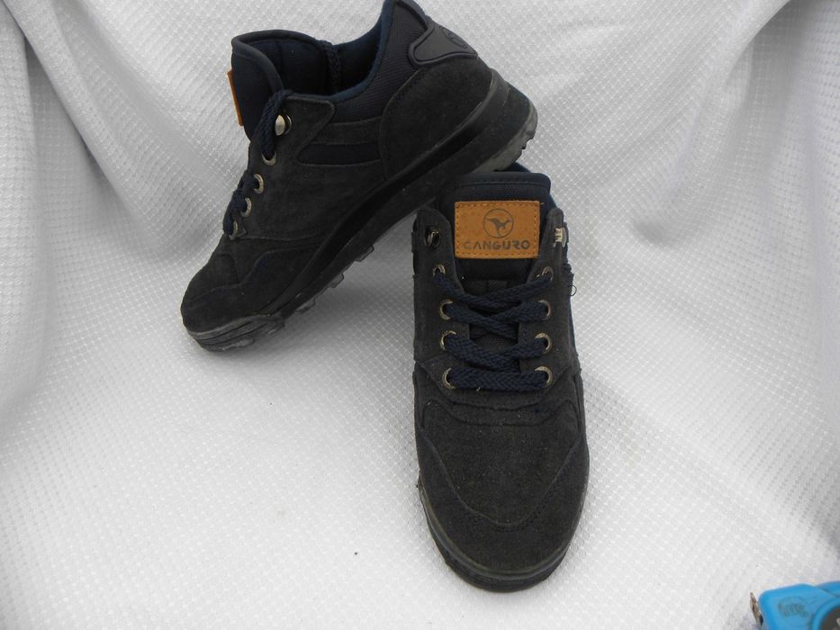 Buty sportowe chłopięce młodzieżowe wiązane rozmiar 38