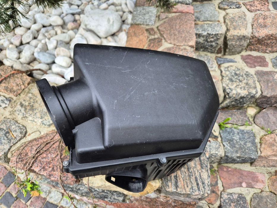 volvo v70  XC60 S60 V60 2.0 2.4 D3 obudowa filtra powietrza