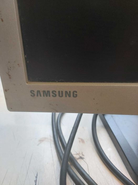 Монитор ЖК SAMSUNG SyncMaster 710v