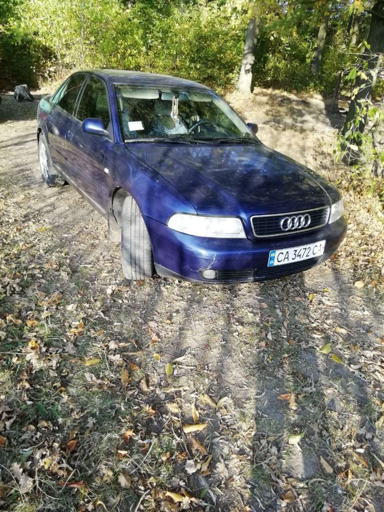 Audi A4 B5. 1999 р. 1.6 бензин