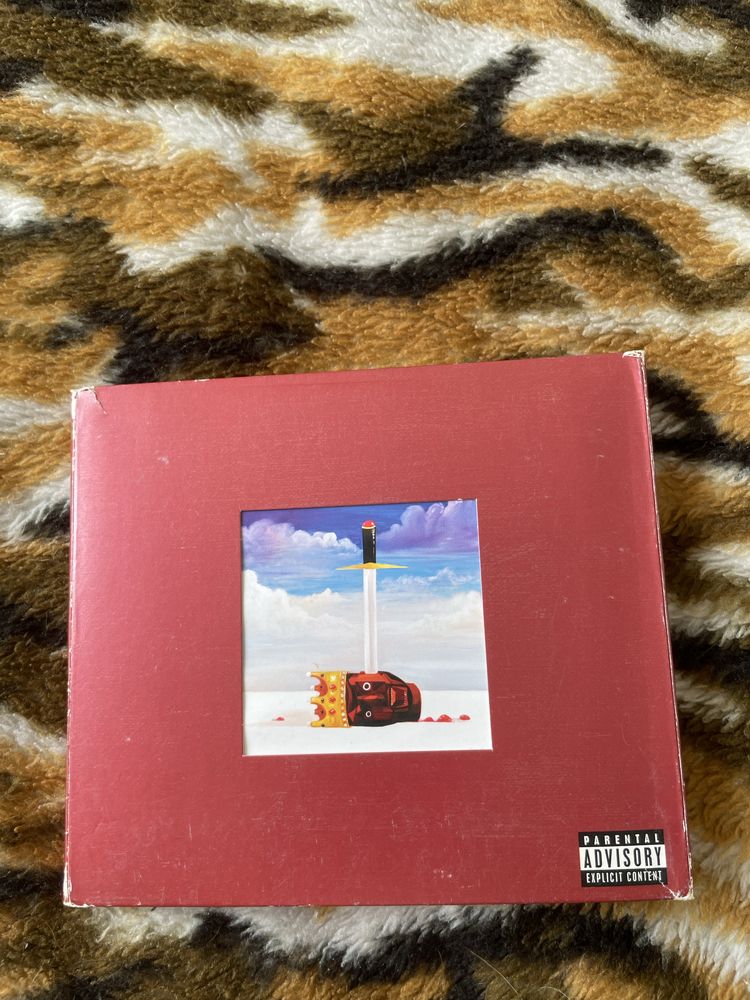 Kanye West My Beautiful Dark Twisted Fantasy CD DVD Deluxe Edition