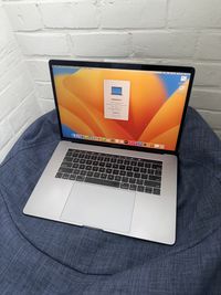 Macbook pro 15 2018 i7 2.2/ 16/ 256gb/ Radeon Pro 555x 4GB