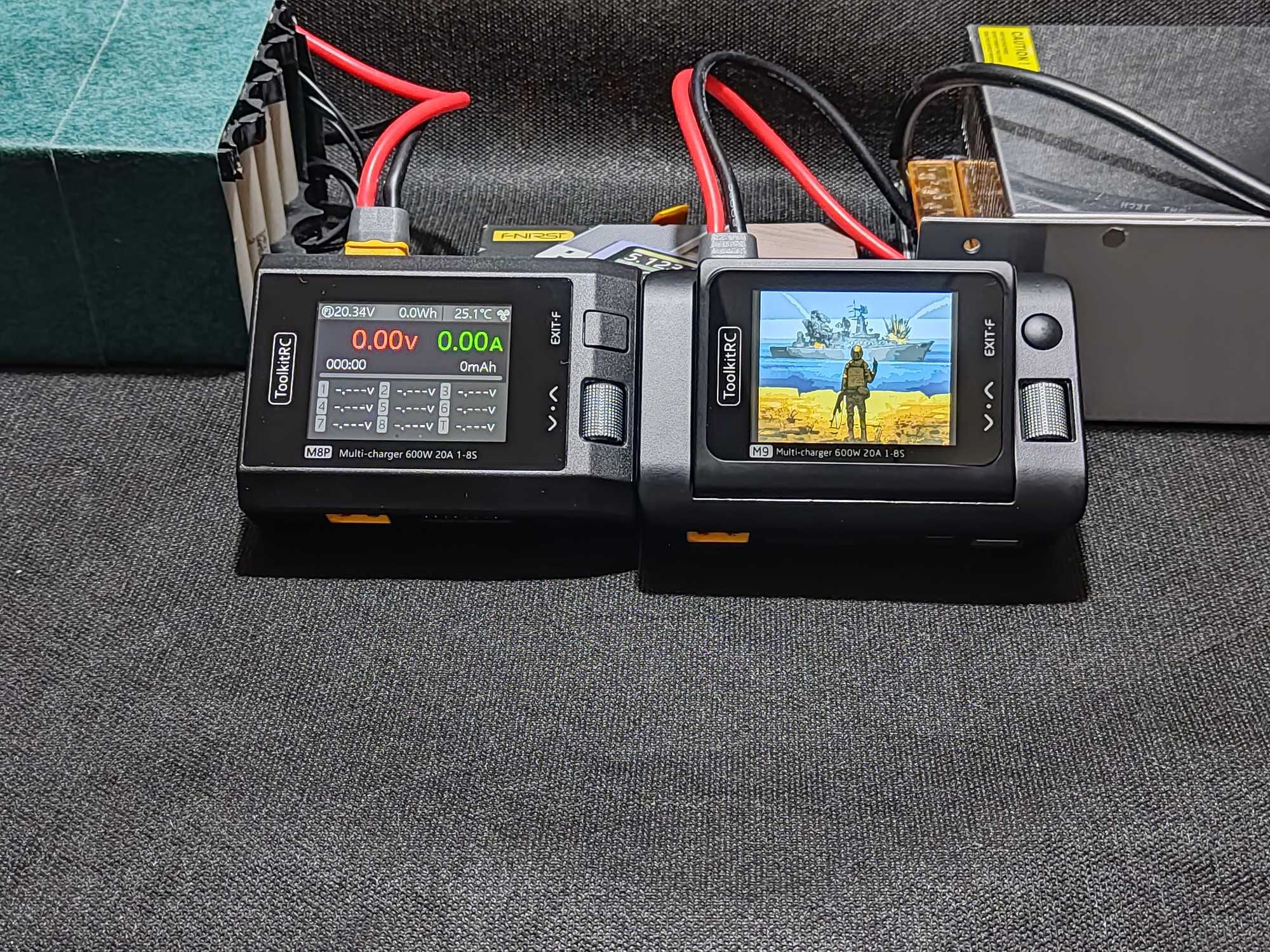 Зарядний пристрій ToolkitRC M8P та M9 DC 600W 20A 1-8S