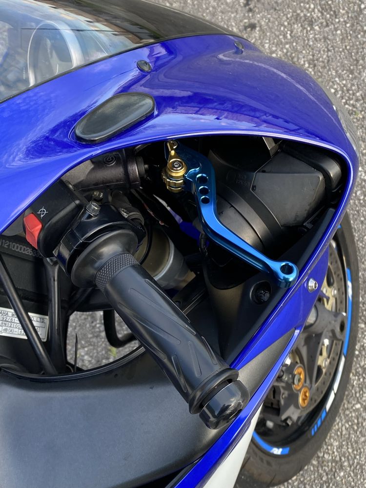 Yamaha R1 2006 - como nova