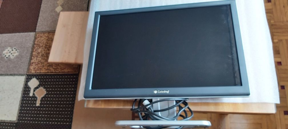 Monitor Gateway HD 1900