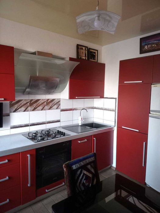 Здам погодинно/подобово 2-к Перемога, Космічна лікарня, Макдональдс