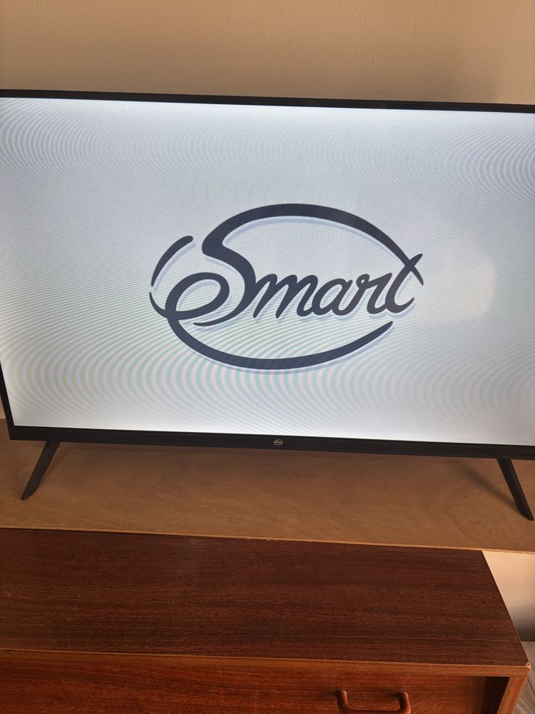 Smartv 32 nova ainda com garantia