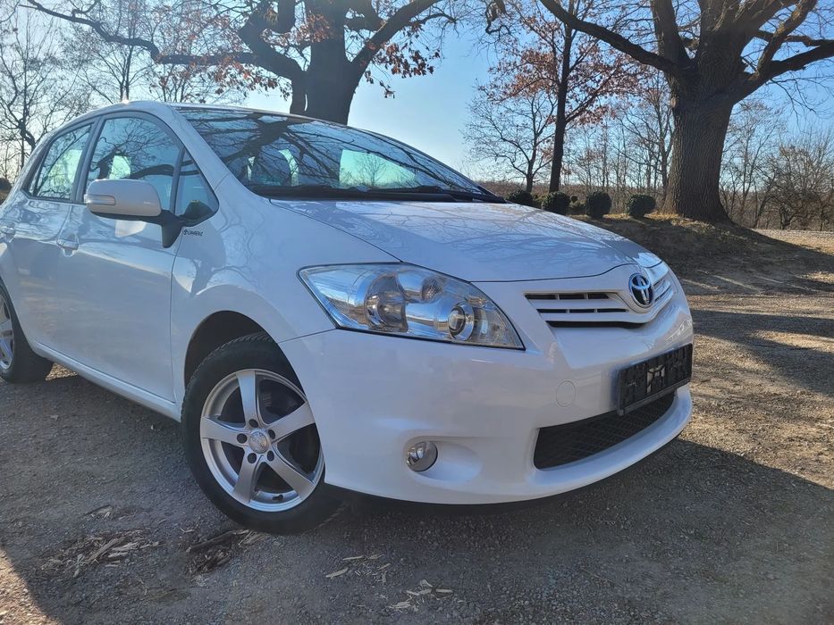 Toyota Auris klimatyzacja,Multi funkcja.,serwis:DWIE  sztuki