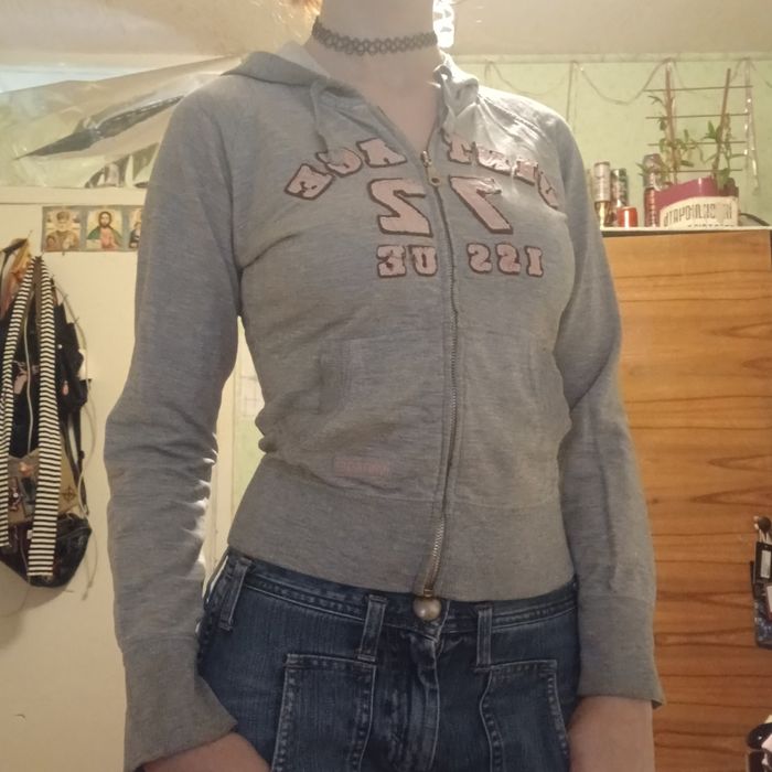 кофта жіноча в стилі у2к