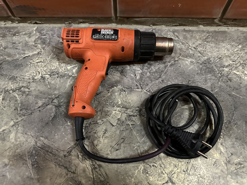 Фен технічний Black Decker KX1650