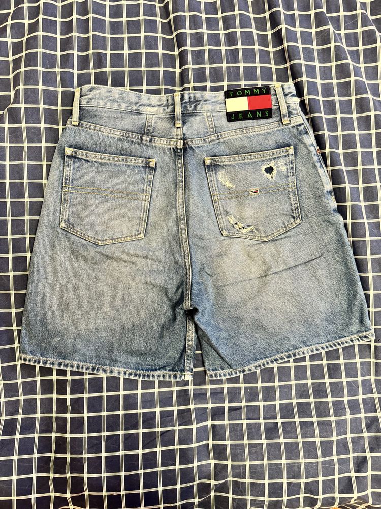 Tommy Hilfiger шорти
