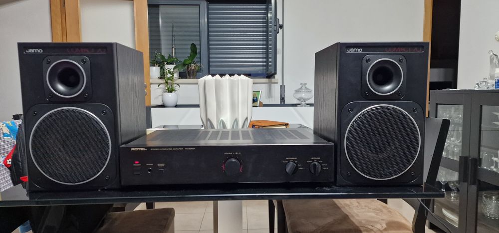 Rotel ra-935bx + colunas jamo compact 70.