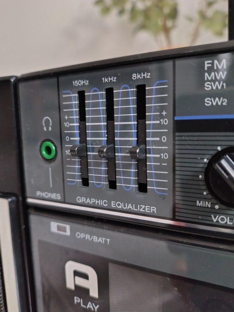 Sony CFS 365S Radiomagnetofon stereofoniczny, vintage piękny stan