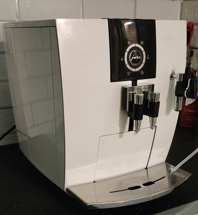 Jura Impressa J5 White One Touch Кавомашина