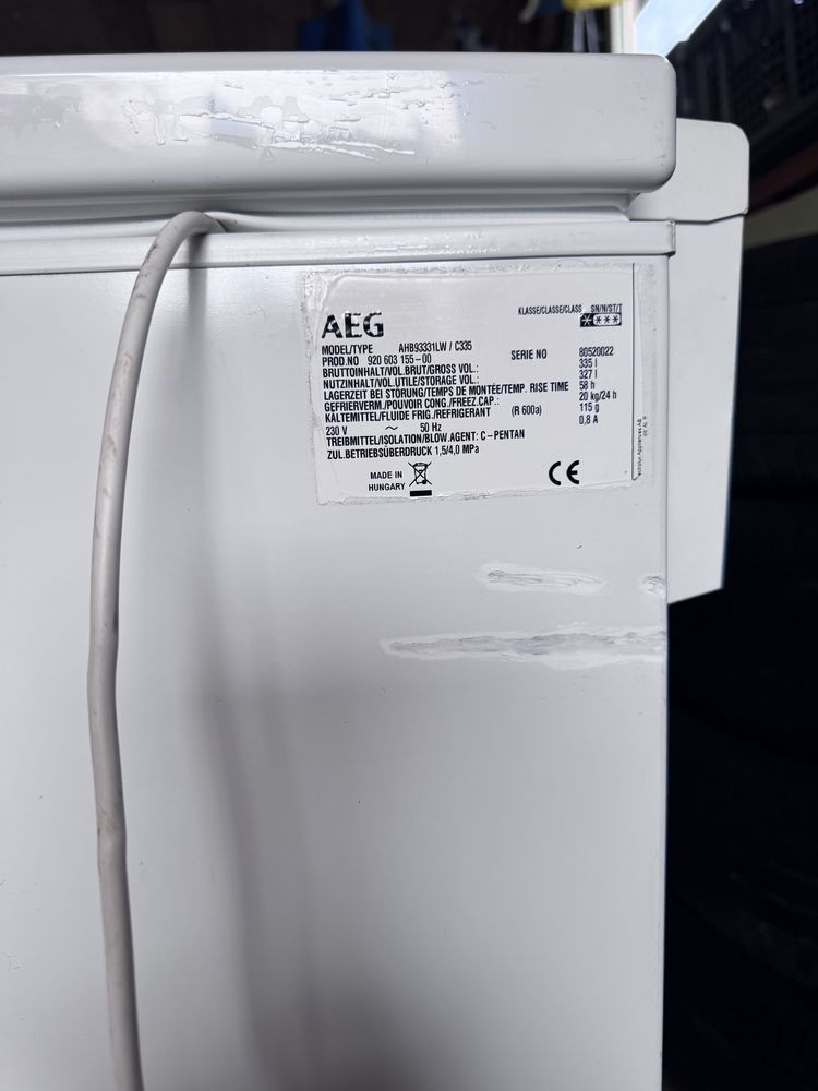 Морозильна камера AEG 335л