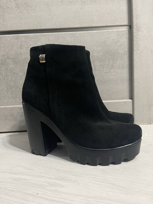 Жіночі замшеві сапожки осінній 39 розмір , зимові жіночі сапочки