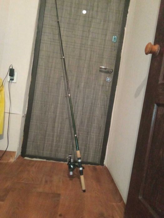 Спиннинг, телескопическа,катушка.