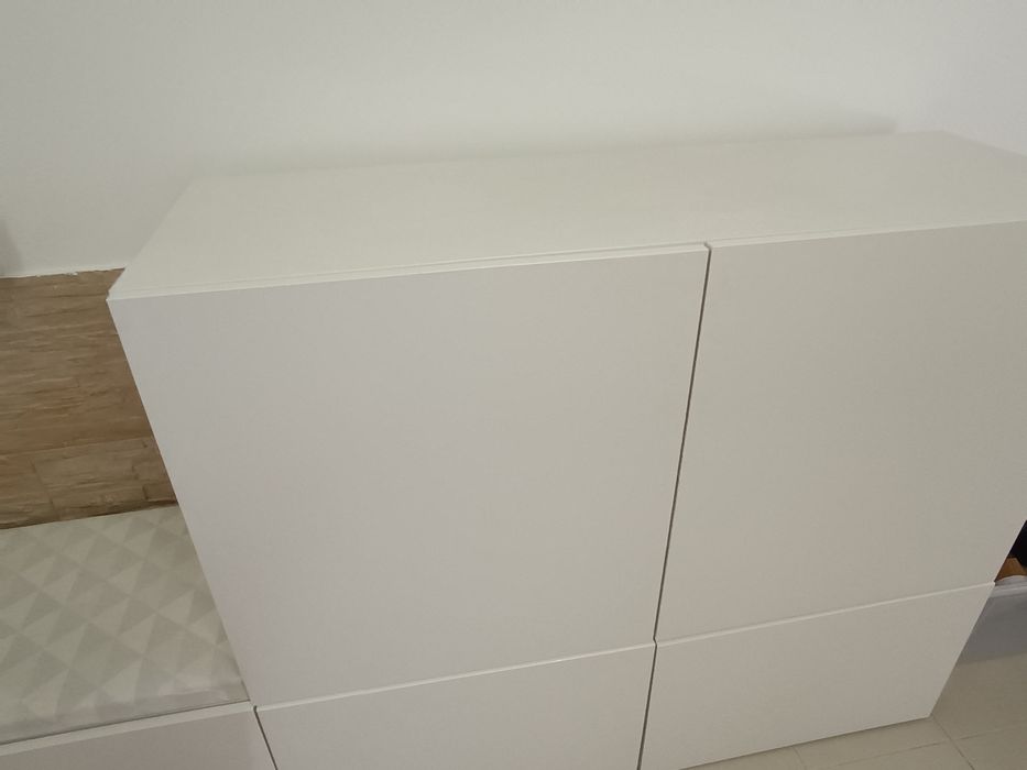 Conjunto de Armários brancos