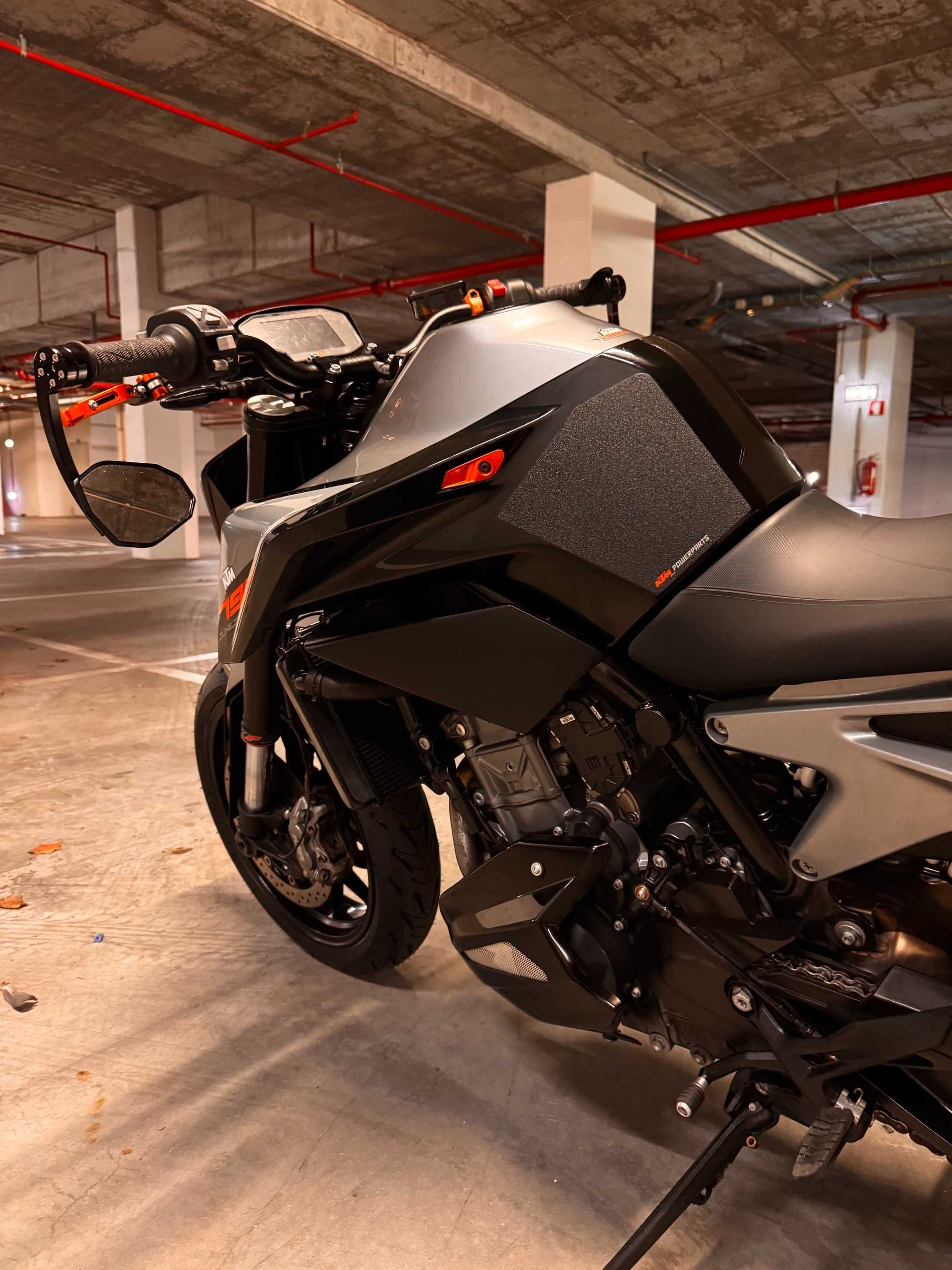 KTM Duke 790 (77kw, 105cv, full extras)