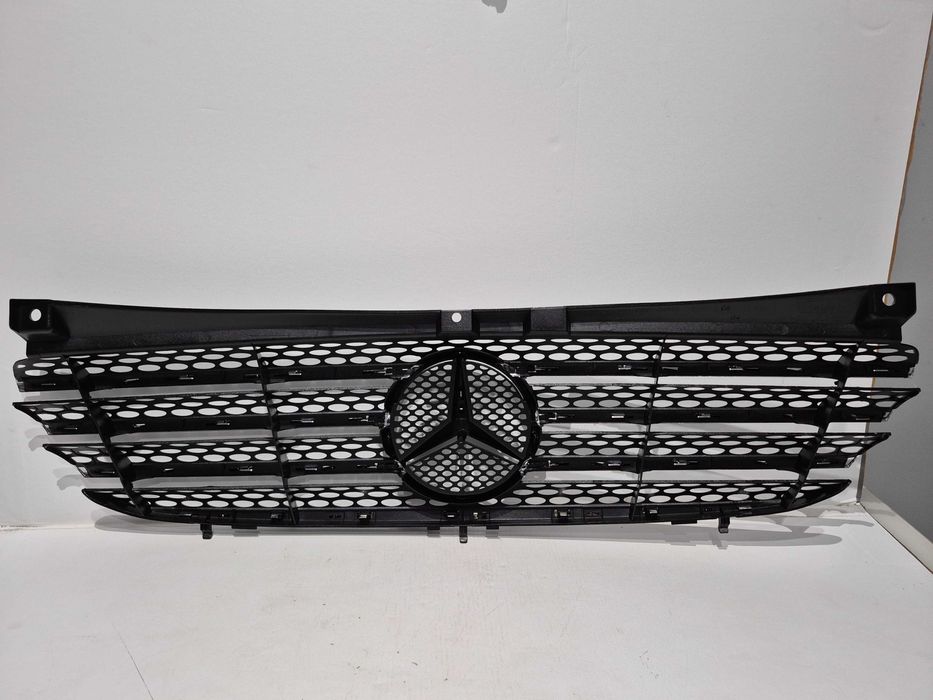 Mercedes Viano (W639) 03-10 Grill atrapa zderzaka nowa oryginalna