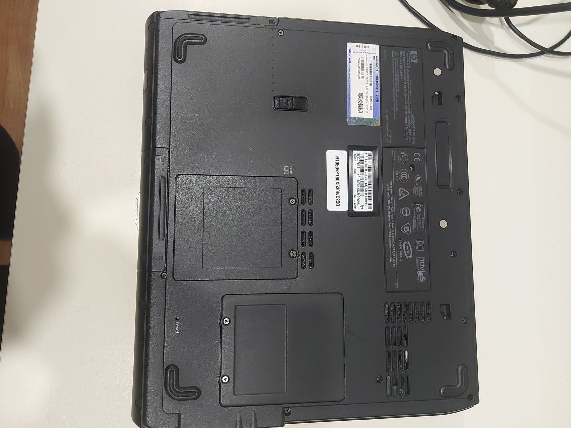 2 ноутбуки Terra Mobile 2103 та HP Compaq Evo N1050v робочі.