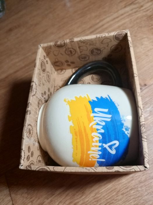 Продам чашки на сувенир