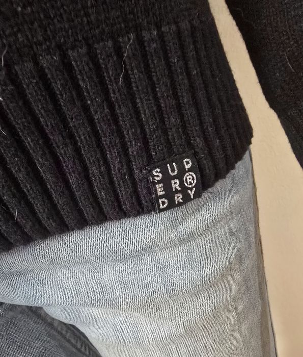 Super Dry cudowny damski sweterek