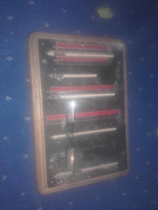 Stary kalkulator obróbki mechanicznej stosowany