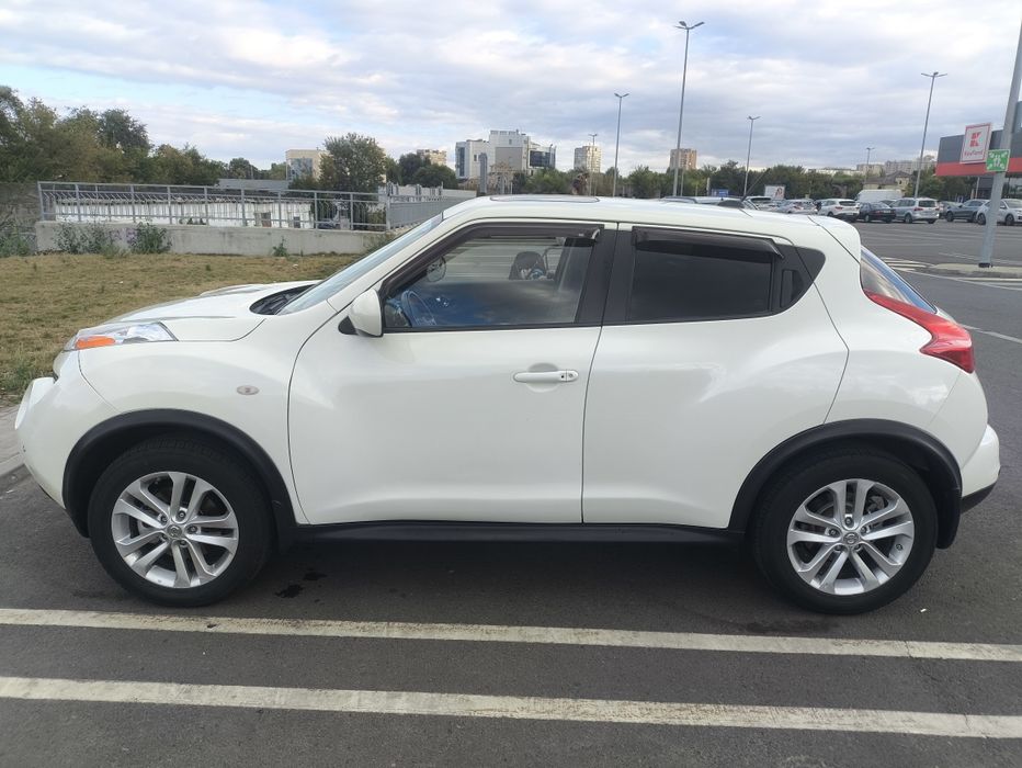 Продам Nissan Juke 1.6 turbo SV AWD 2011